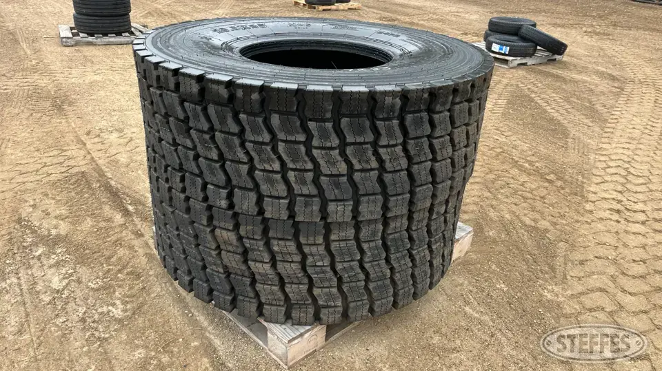 (2) Beaver 20.5R25 tires Construction Equipment Tire