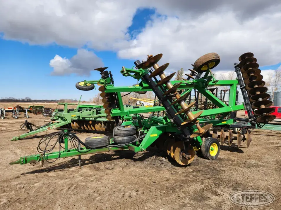 John Deere 650 Disc