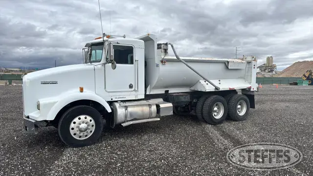 1996 Kenworth T800