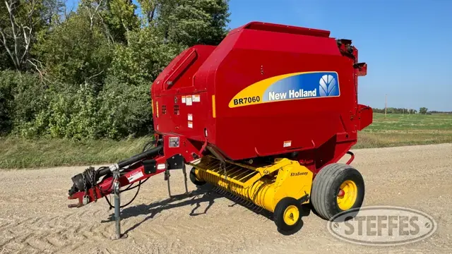 2008 New Holland BR7060