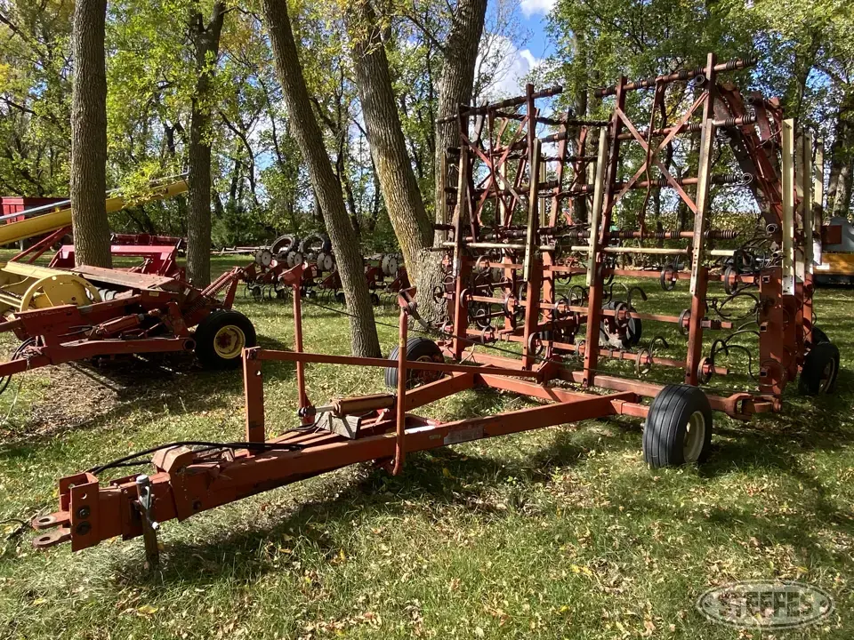 Melroe 420 Soil Finisher