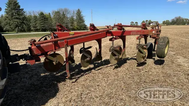 International 720
