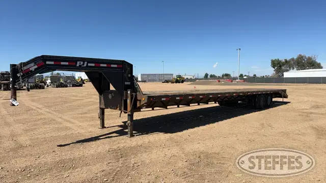 2015 PJ Trailers FD402
