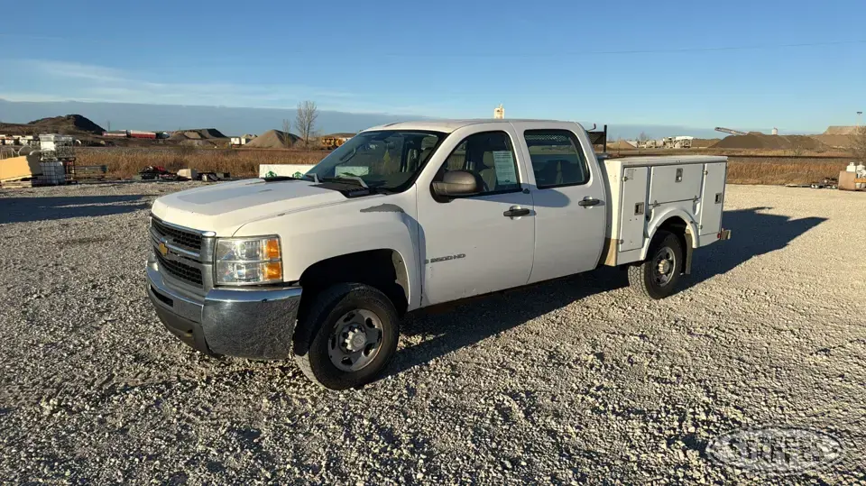 2007 Chevrolet Silverado 2500HD 3 Quarter Ton Pickup