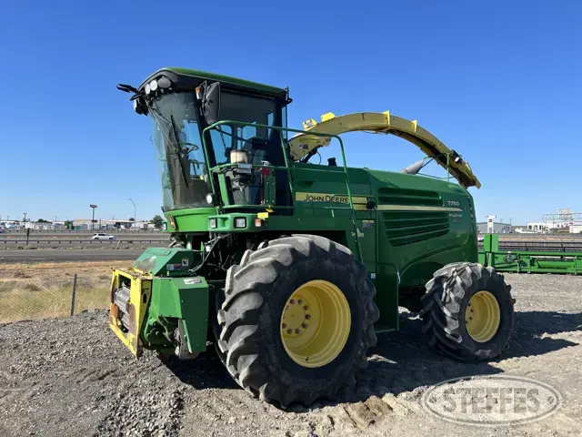 2011 John Deere 7750