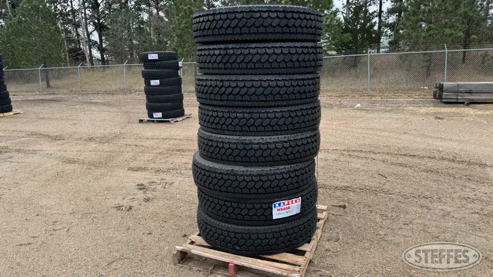 (8) Kapsen HS208 11R22.5 tires Truck Tire