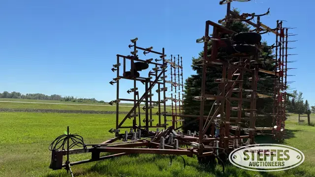 Wil-Rich field cultivator