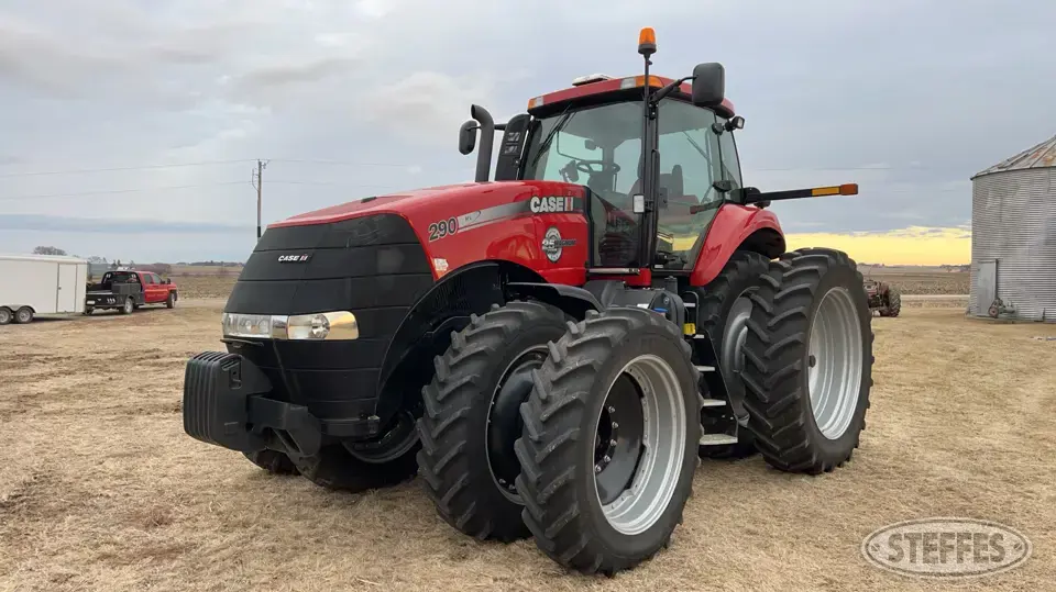 2013 Case IH Magnum 290 MFWD Tractor