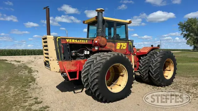1978 Versatile 875