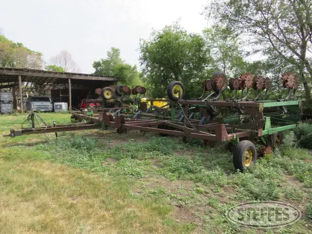 John Deere 1650