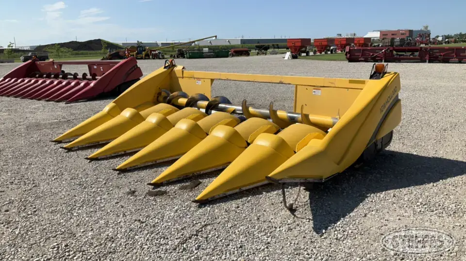 New Holland 96C Corn Head