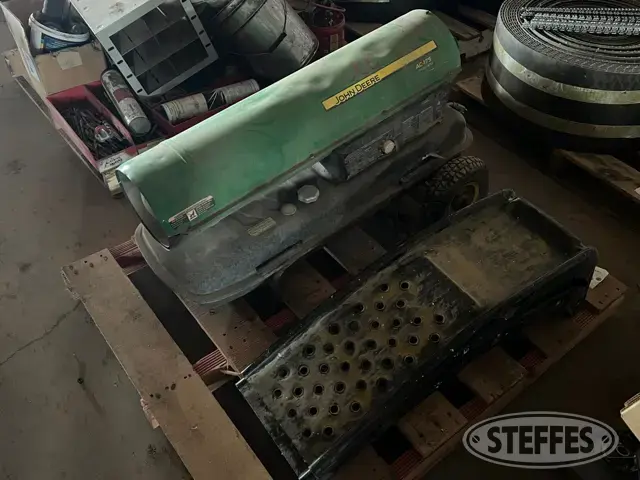 John Deere AC-175