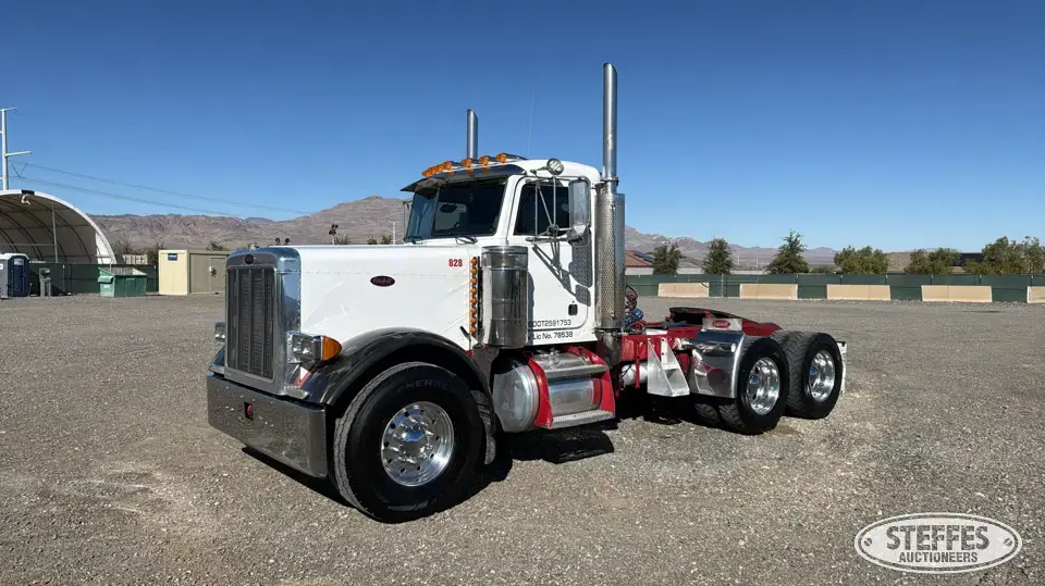 2003 Peterbilt 379 Conventional Truck without Sleeper