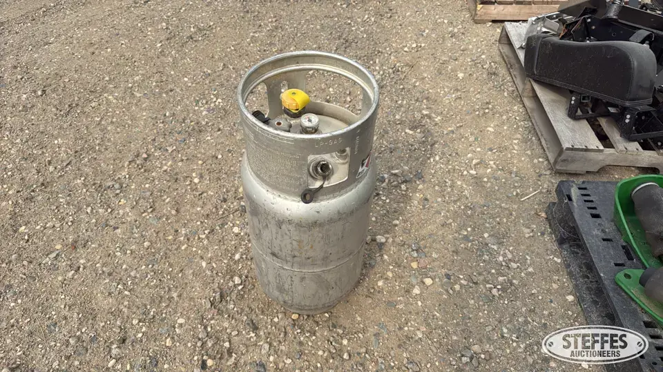 Forklift LP tank Farm Support Item