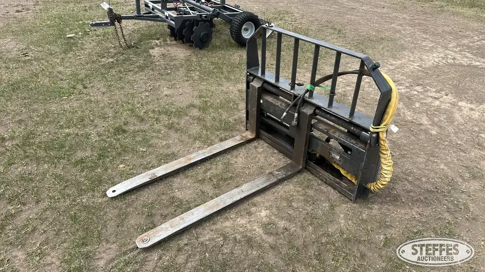 2014 Bobcat Skid Steer Fork