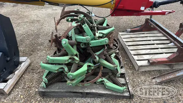 John Deere cultivator shanks