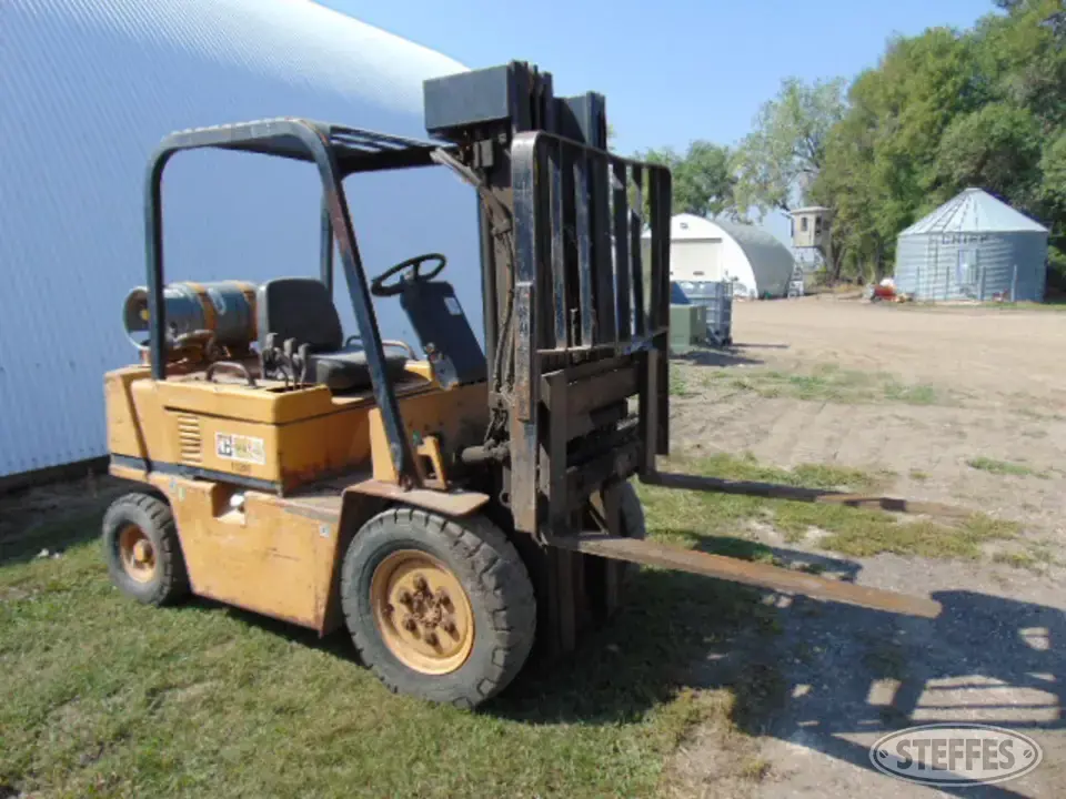 Caterpillar DP50 Warehouse Forklift