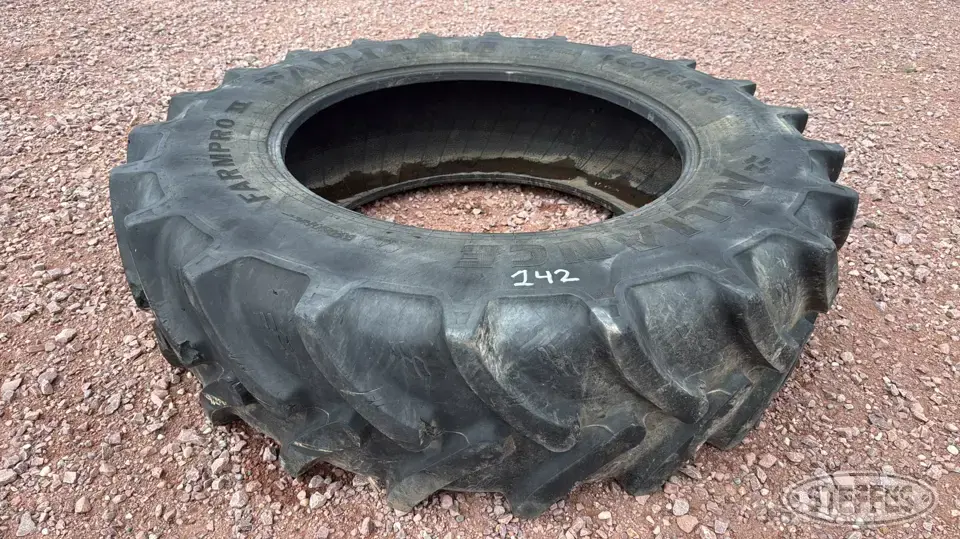 (1) Alliance 460/85R38 tire Tractor-Implement Tire