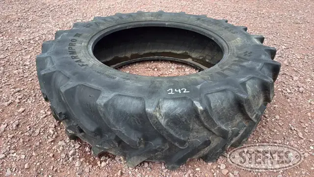 (1) Alliance 460/85R38 tire