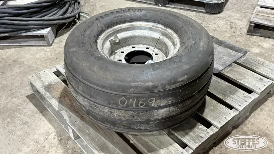 BKT 31x13.50-15 tire Tractor-Implement Tire