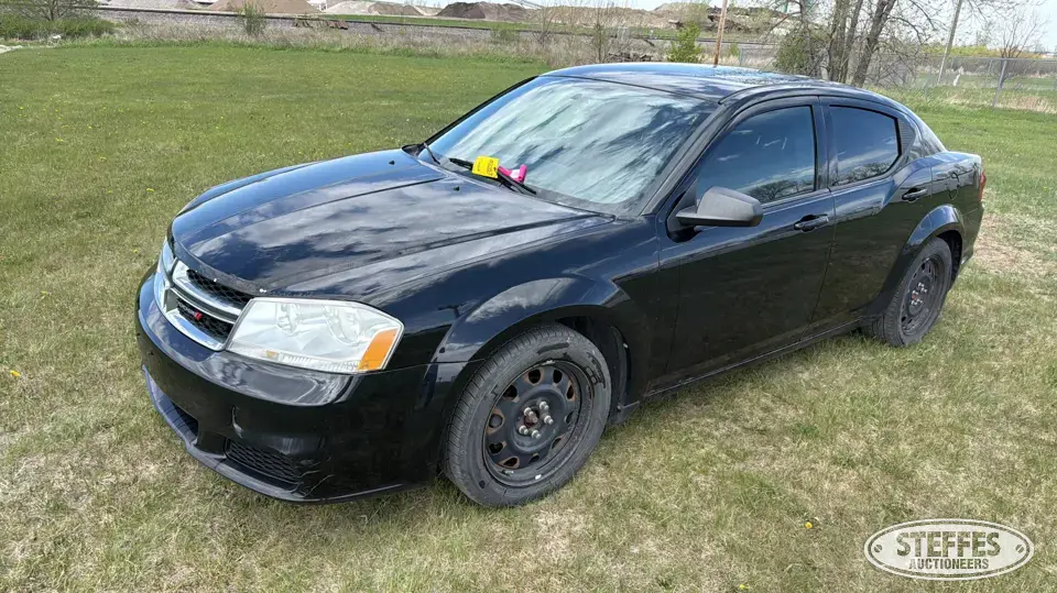2013 Dodge Avenger Car
