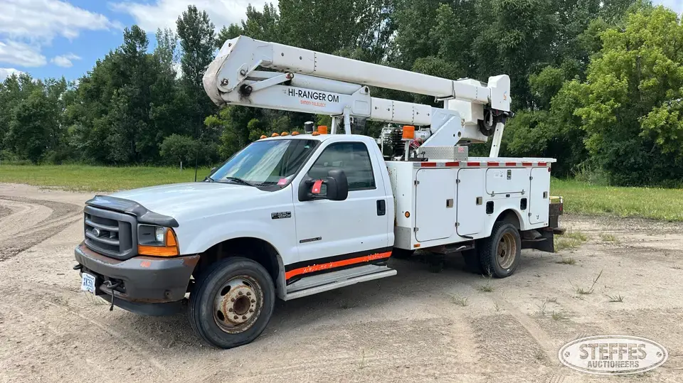 2001 Ford F-550 Bucket Truck