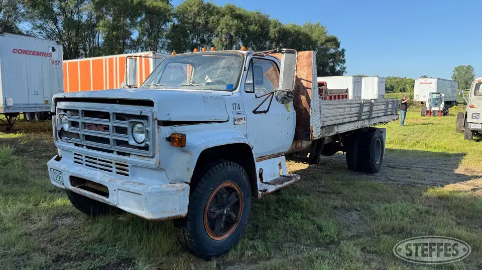 GMC 6500 Flatbed Truck