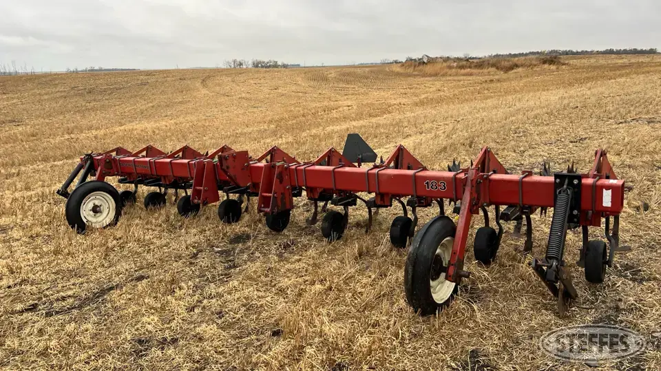 International 183 Row Crop Cultivator