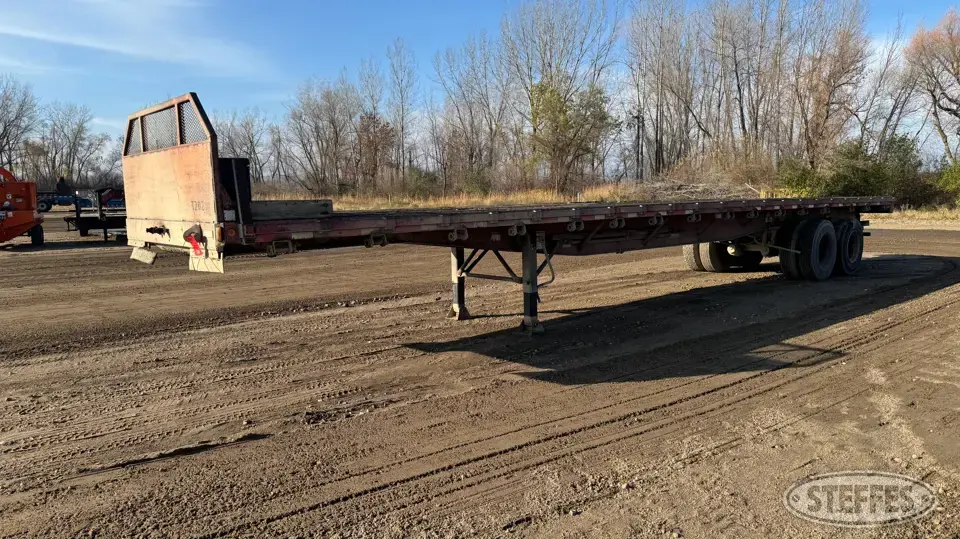1995 Fruehauf Semi Flatbed Trailer