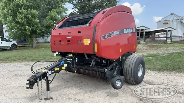 2017 Case IH RB565 Premium