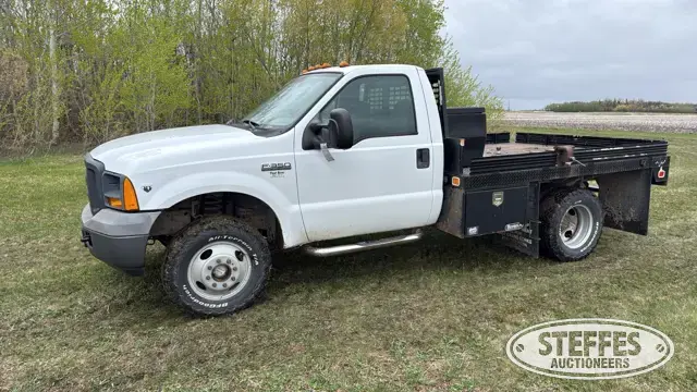 2005 Ford Super Duty F-350 XL