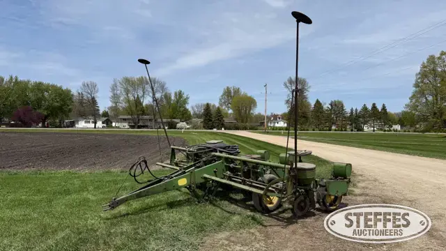John Deere 494A