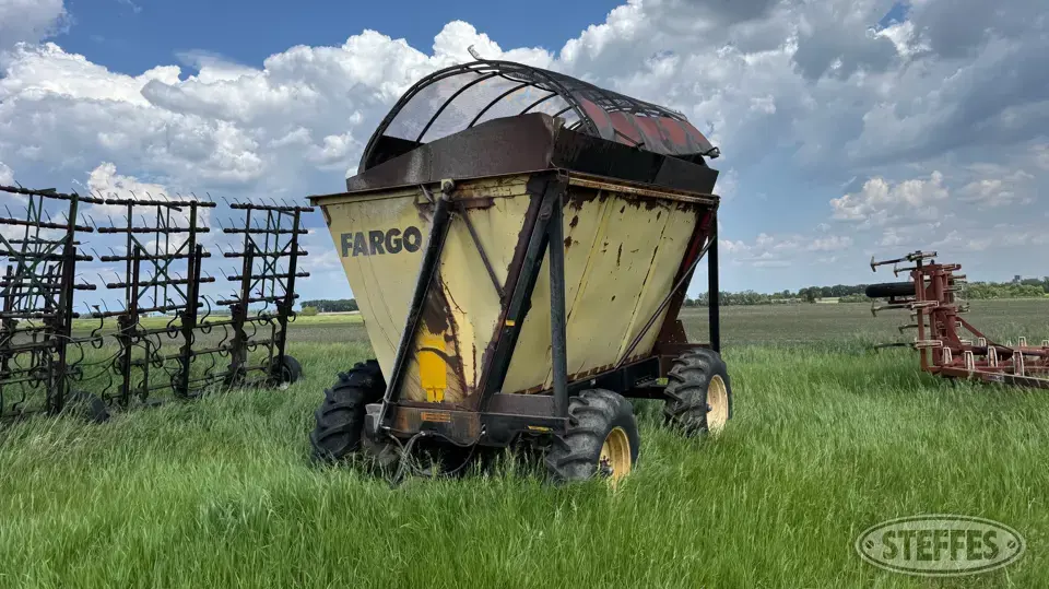 Fargo Dump Cart