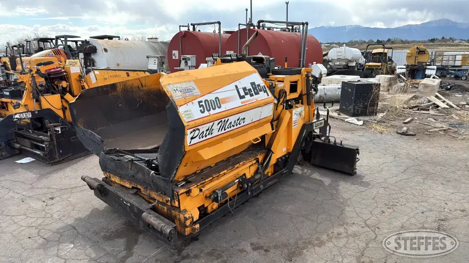 LeeBoy 5000 Path Master Paving Equipment