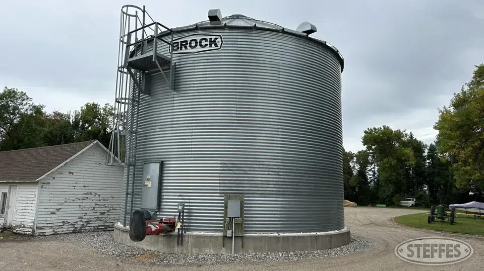 2008 Brock Grain Bin