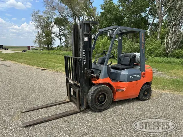 2000 Toyota 7FGU25