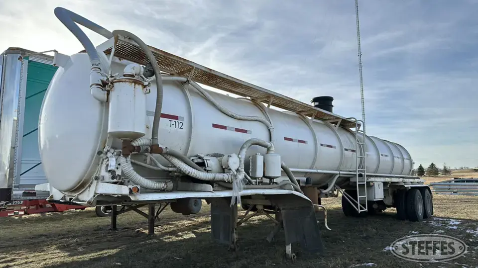 2012 CT Fabrication VR150 Tank Trailer