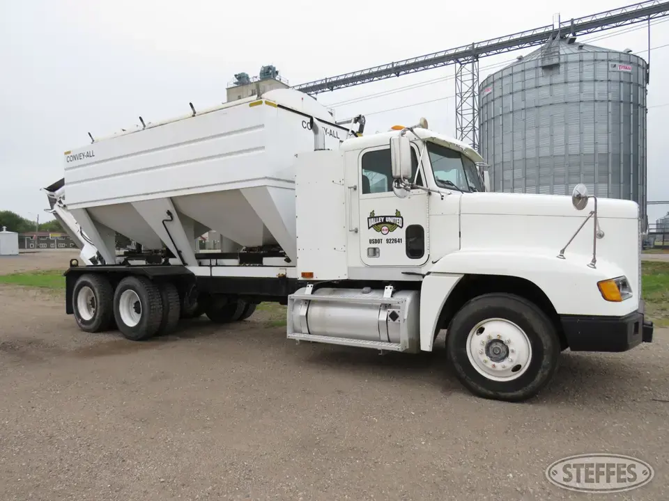 1996 Freightliner FLD112 Cab and Chassis Truck