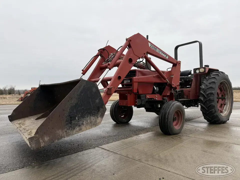 Case IH 585 2WD Tractor