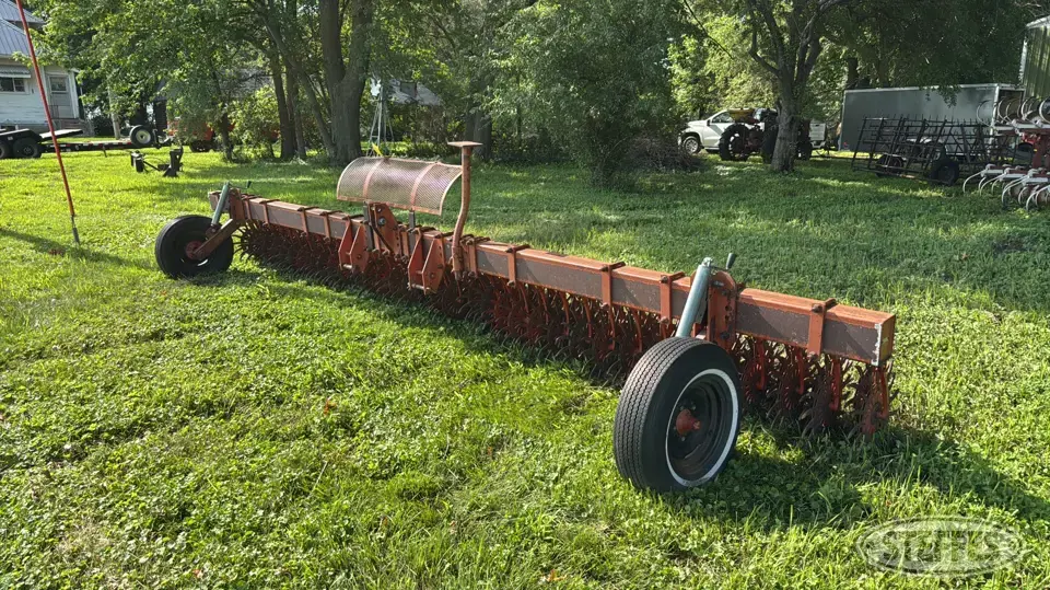 Yetter 3421 Rotary Hoe