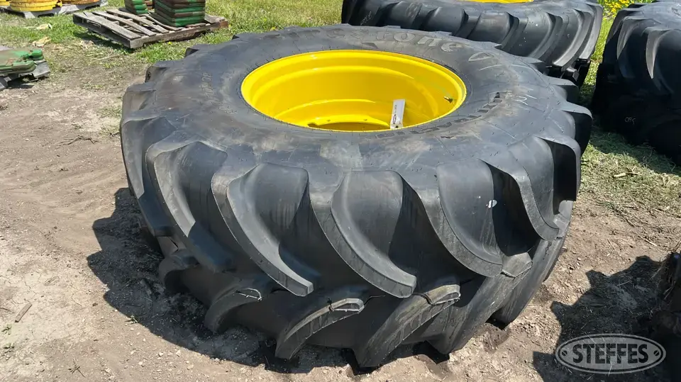 Firestone Maxi-Traction 800/70R38 Tire Tractor-Implement Tire