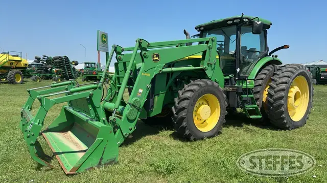 2011 John Deere 8335R