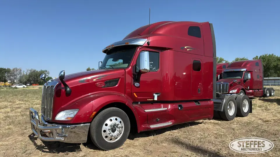 2021 Peterbilt 579 Conventional Truck with Sleeper