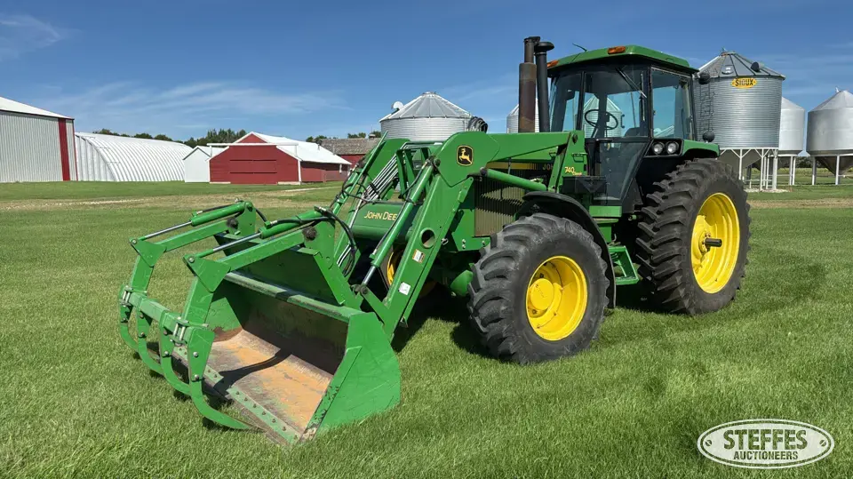 1989 John Deere 4455 MFWD Tractor