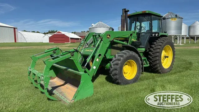 John Deere 4455