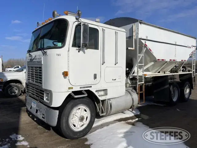 1986 IHC 9070