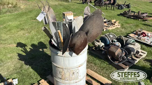 Lawn tools