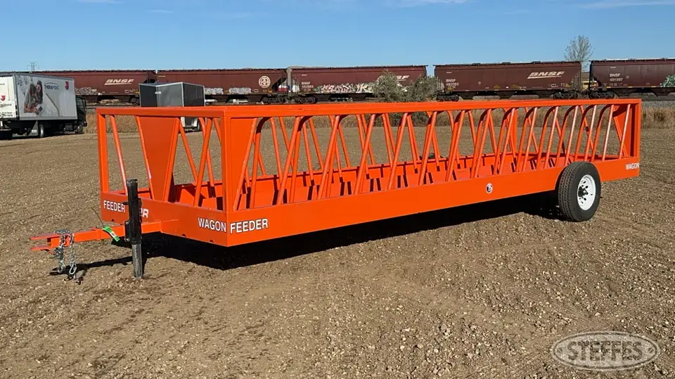 2024 Industrias America 92R Feeders and Bunk