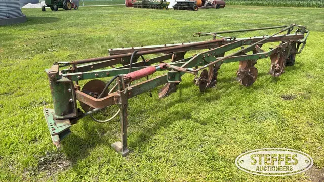 John Deere F145H