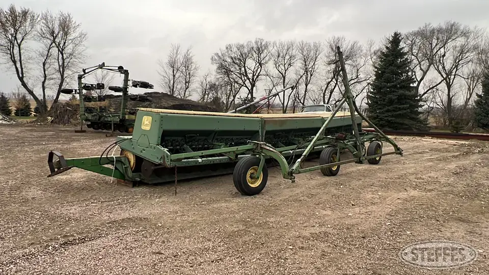 John Deere 9300 Press Drill